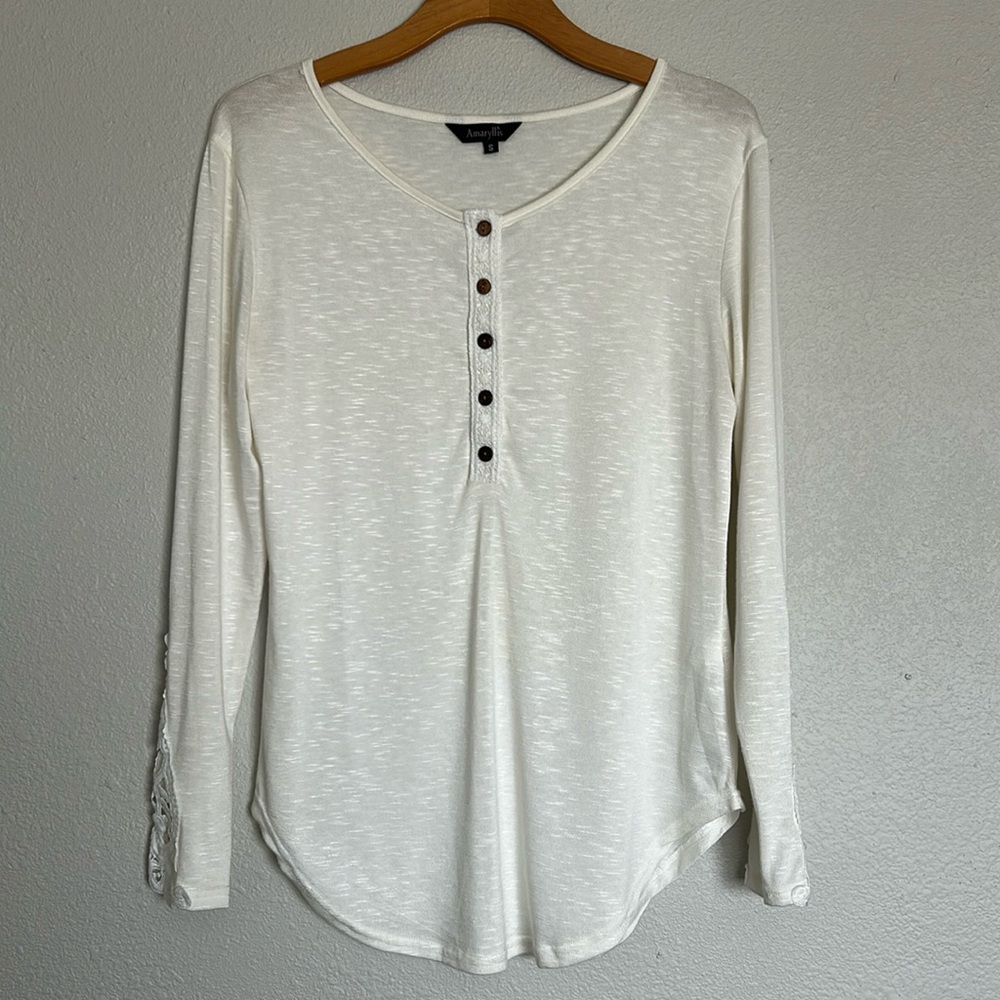 Women’s Ivory Long sleeve Henley top size Small - crochet details